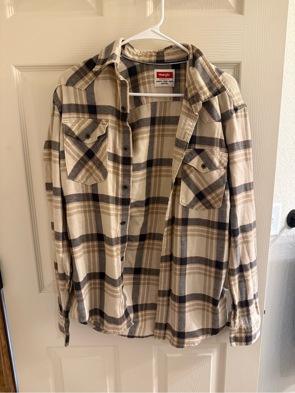 Wrangler Beige and Black Plaid Button-Down Shirt